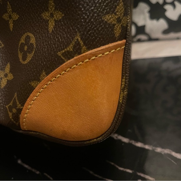 EUC Louis Vuitton Boulogne 35 - Picture 6 of 13